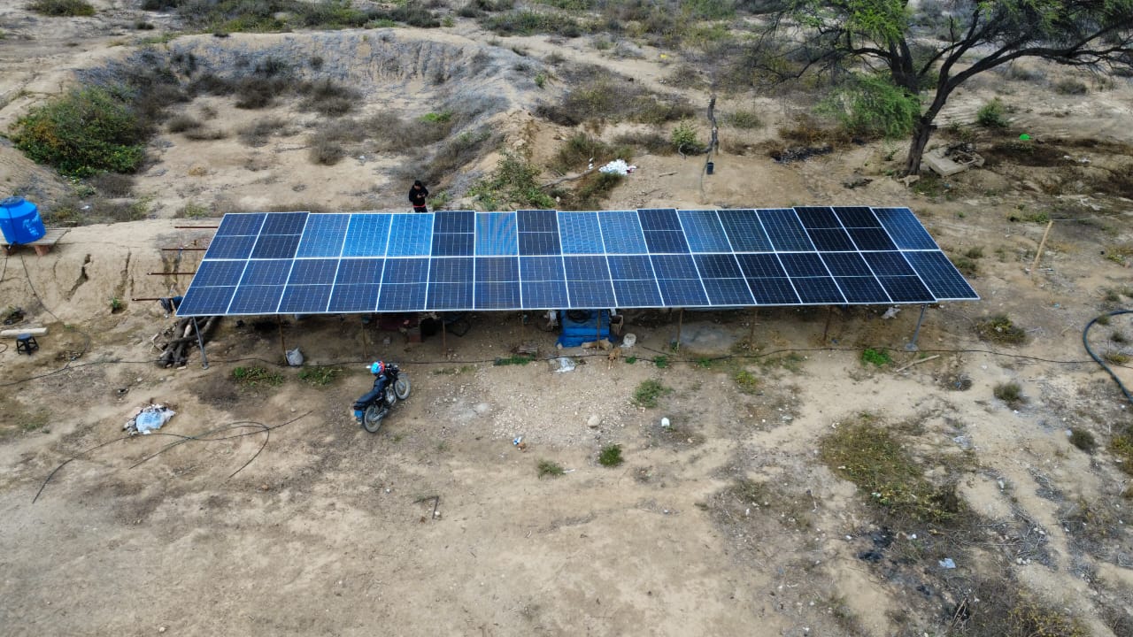 sistema de bombeo solar 15 hp 4 pulgadas FUNDO TRUJILLO Jayanca - Lambayeque