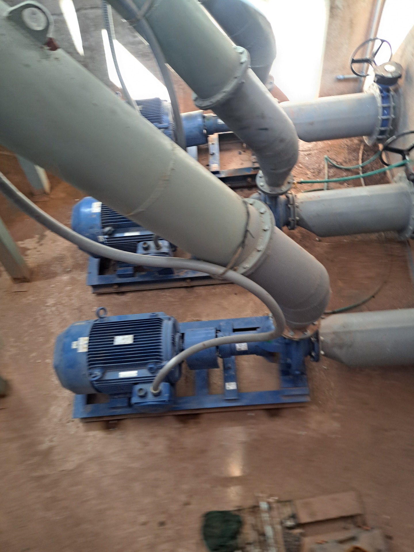 3 bombas solares de 100 hp Huallaga 